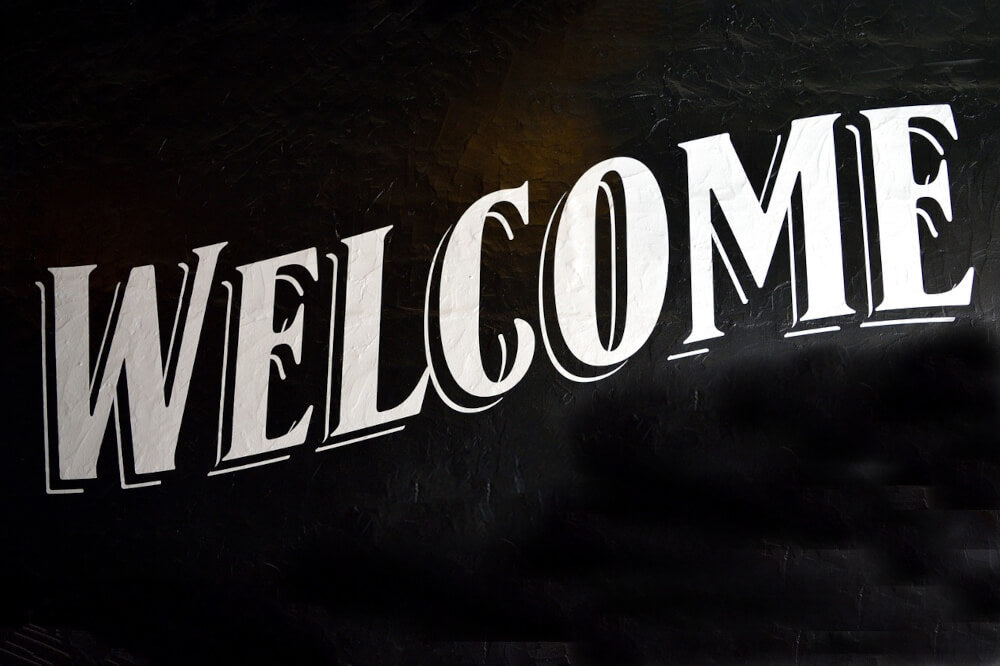 welcome-sign-image-with-text-welcome-to-great-dog-co-com